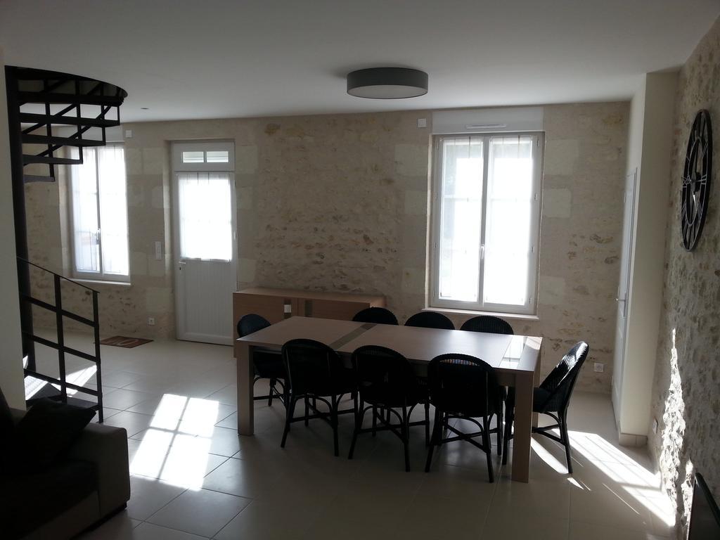 Вилла Gite Du Domaine Du Haut Perron Thesee Экстерьер фото